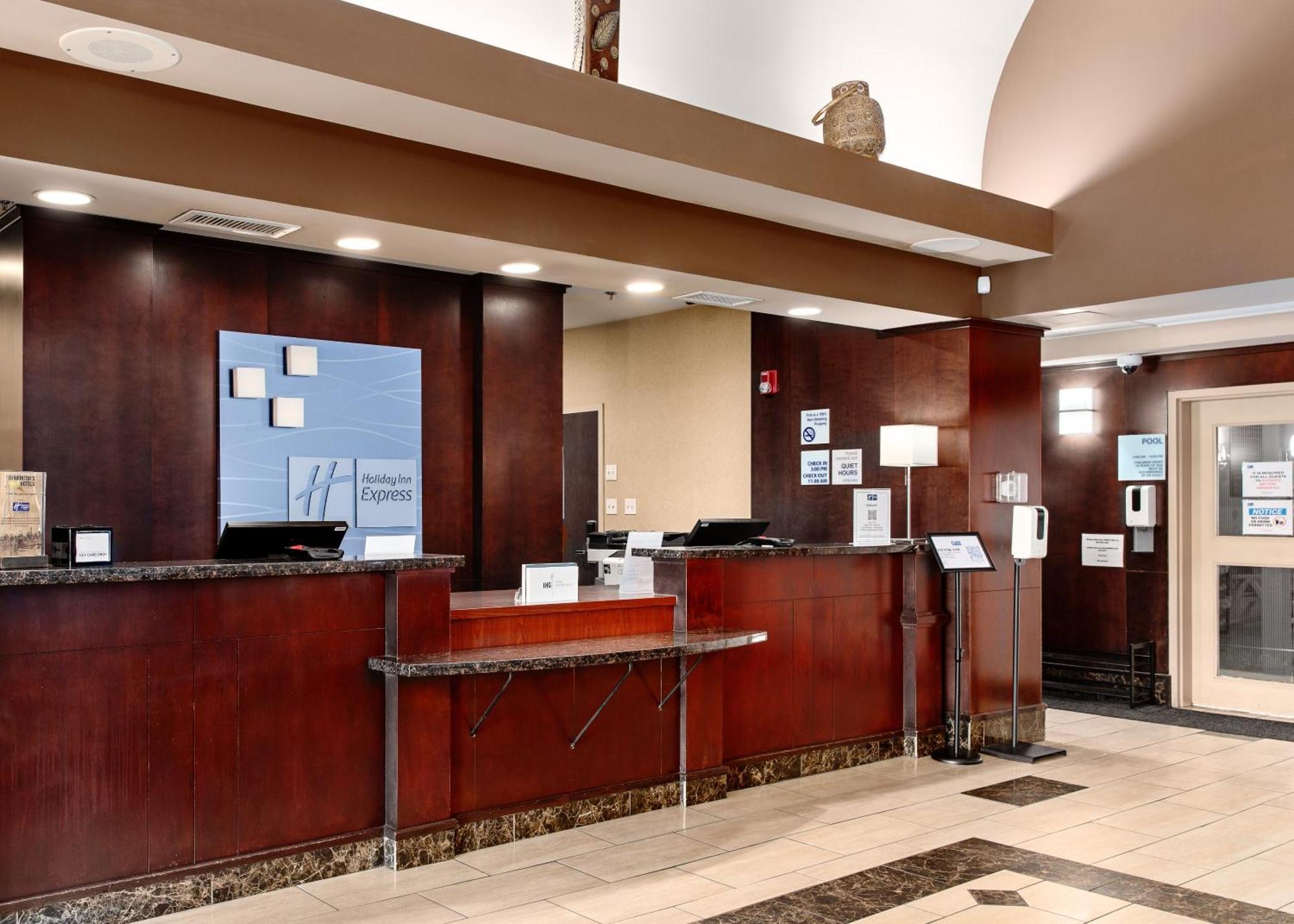 Hotel Express North By Ihg 3*